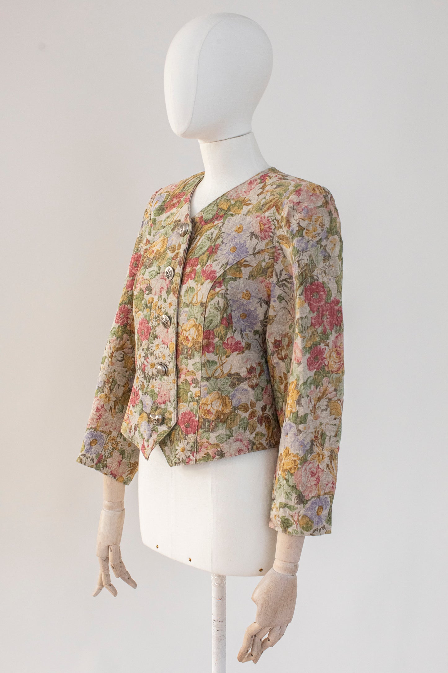 Vintage Austrian Tapestry Linen Blazer Size XS/S