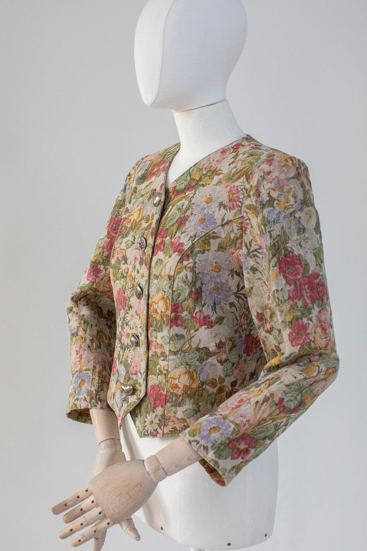 Vintage Austrian Tapestry Linen Blazer Size XS/S