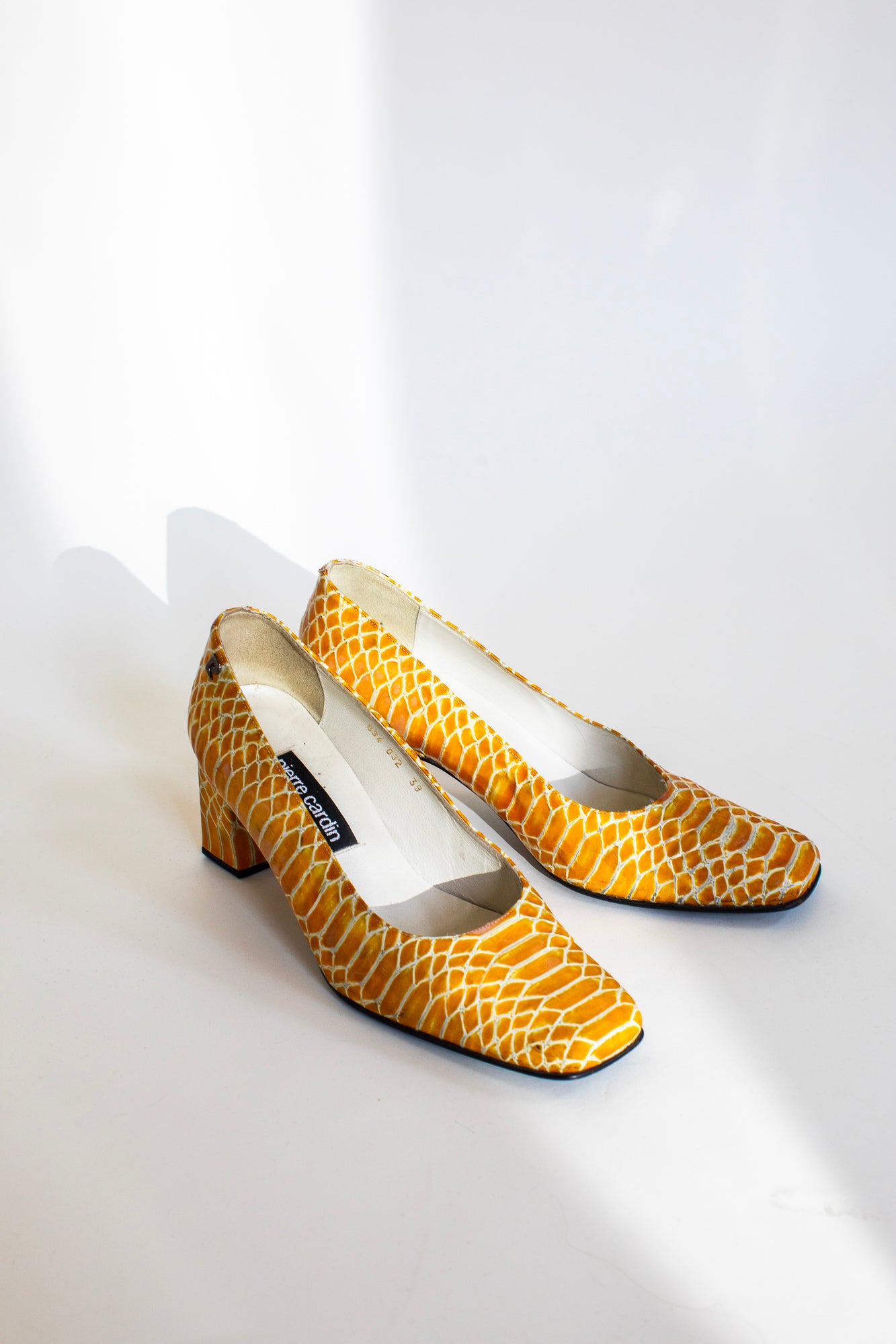 Vintage Pierre Cardin Yellow Leather Pumps with Reptile Texture SIZE 39