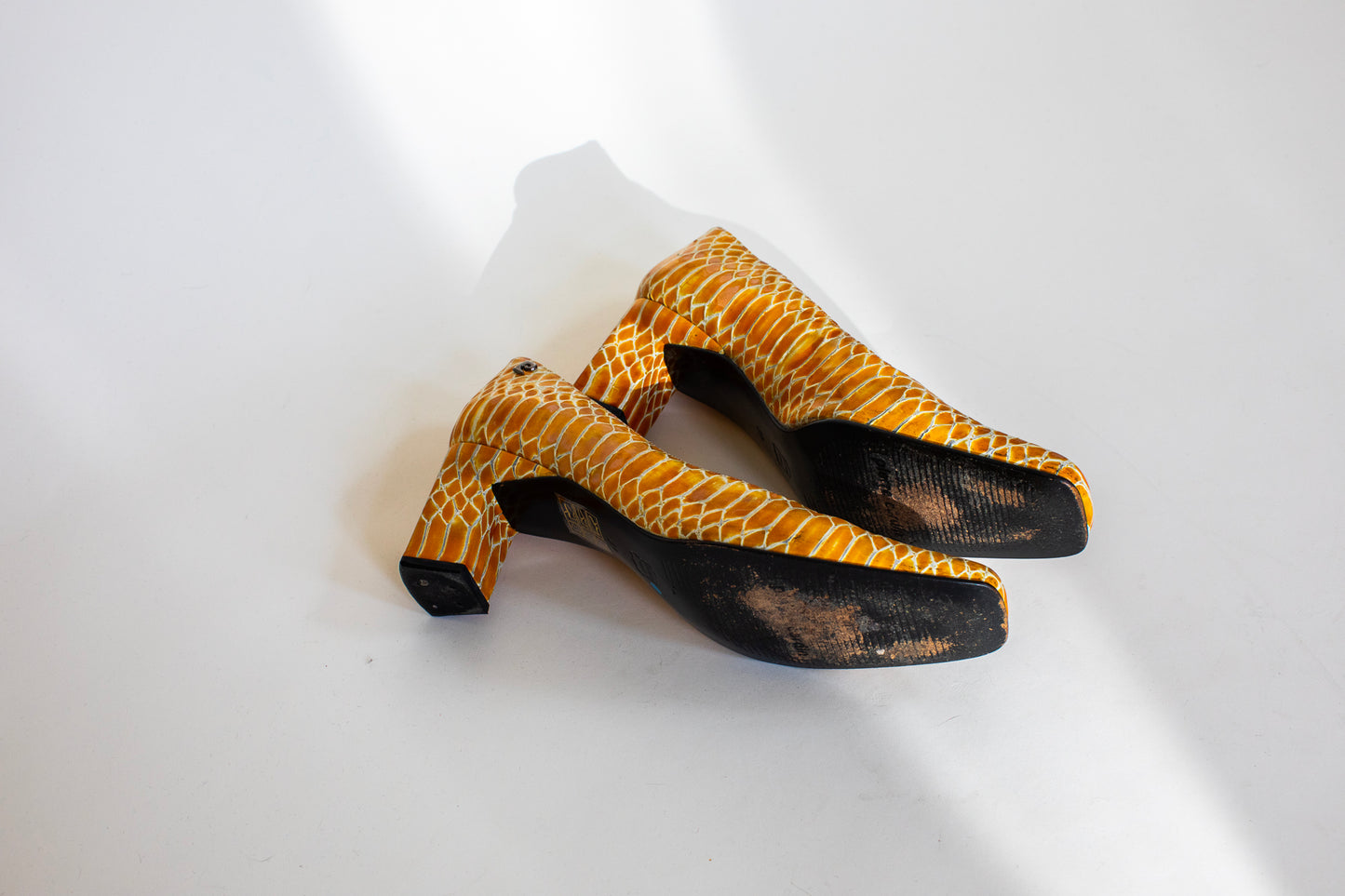 Vintage Pierre Cardin Yellow Leather Pumps with Reptile Texture SIZE 39