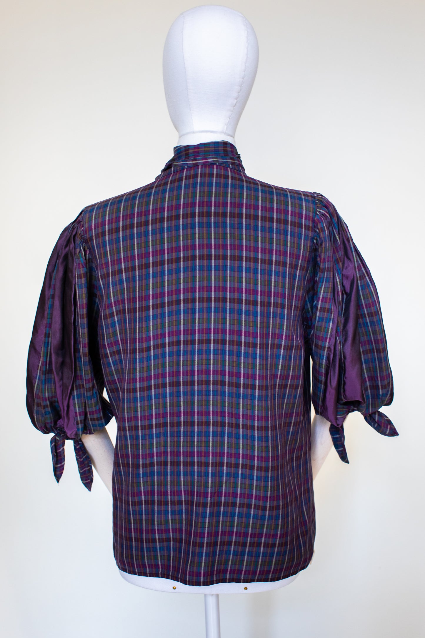 1980s Vintage Purple Viscose Blouse with Puffed Sleeves and Ribbons Size S-M