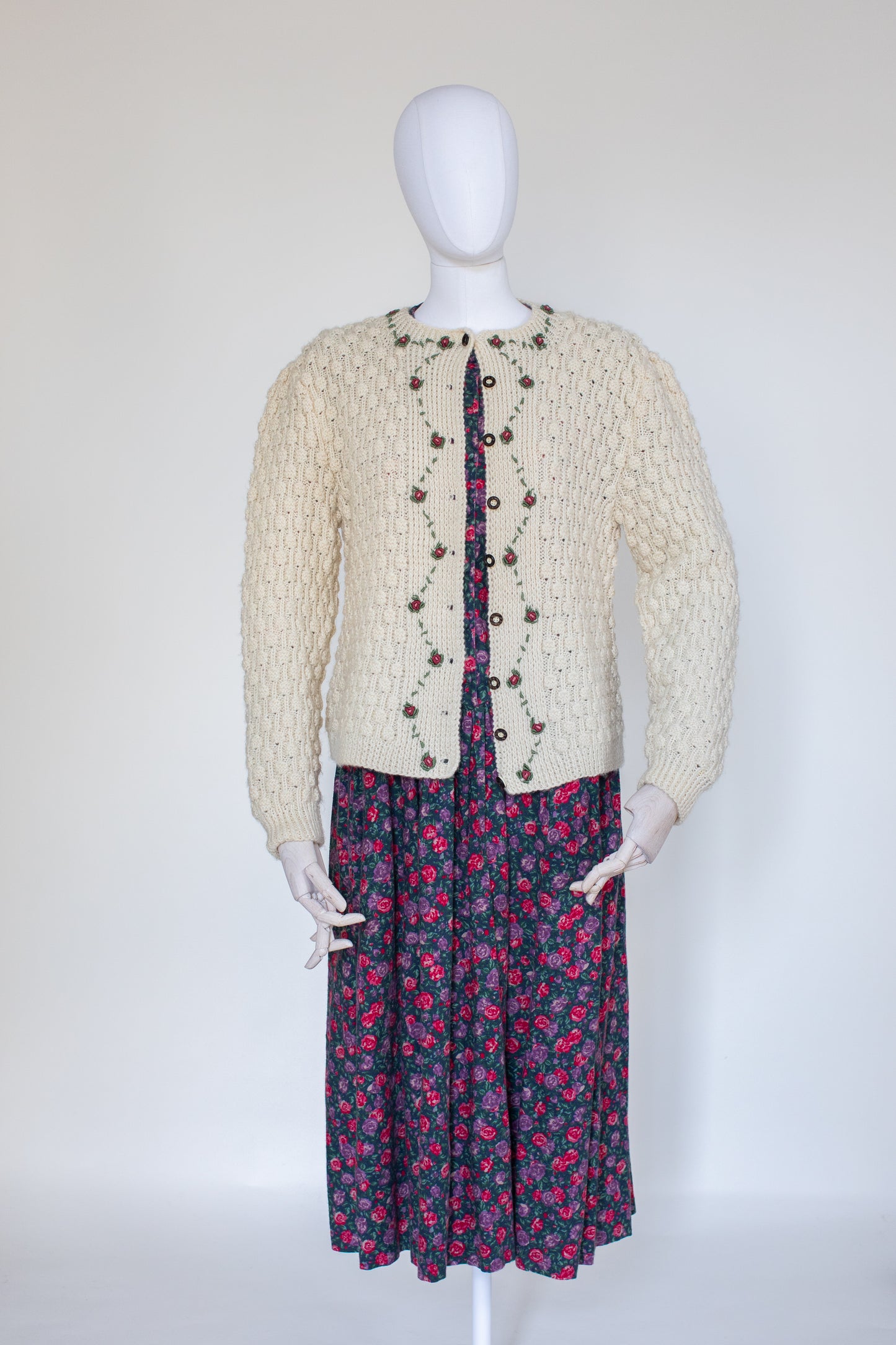 Vintage Beige Hand Knitted Austrian Cardigan with Floral Embroidery Size M/L