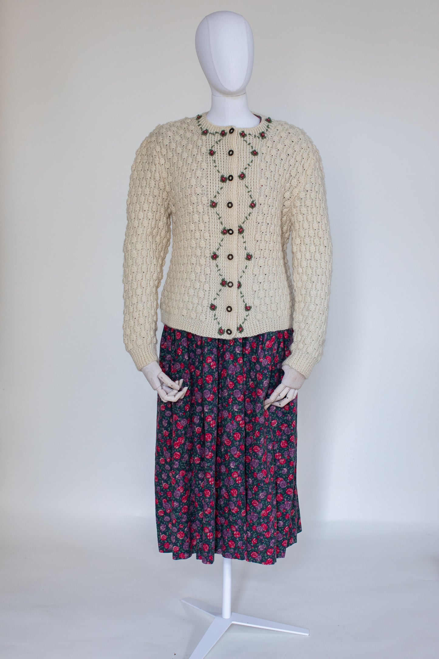 Vintage Beige Hand Knitted Austrian Cardigan with Floral Embroidery Size M/L