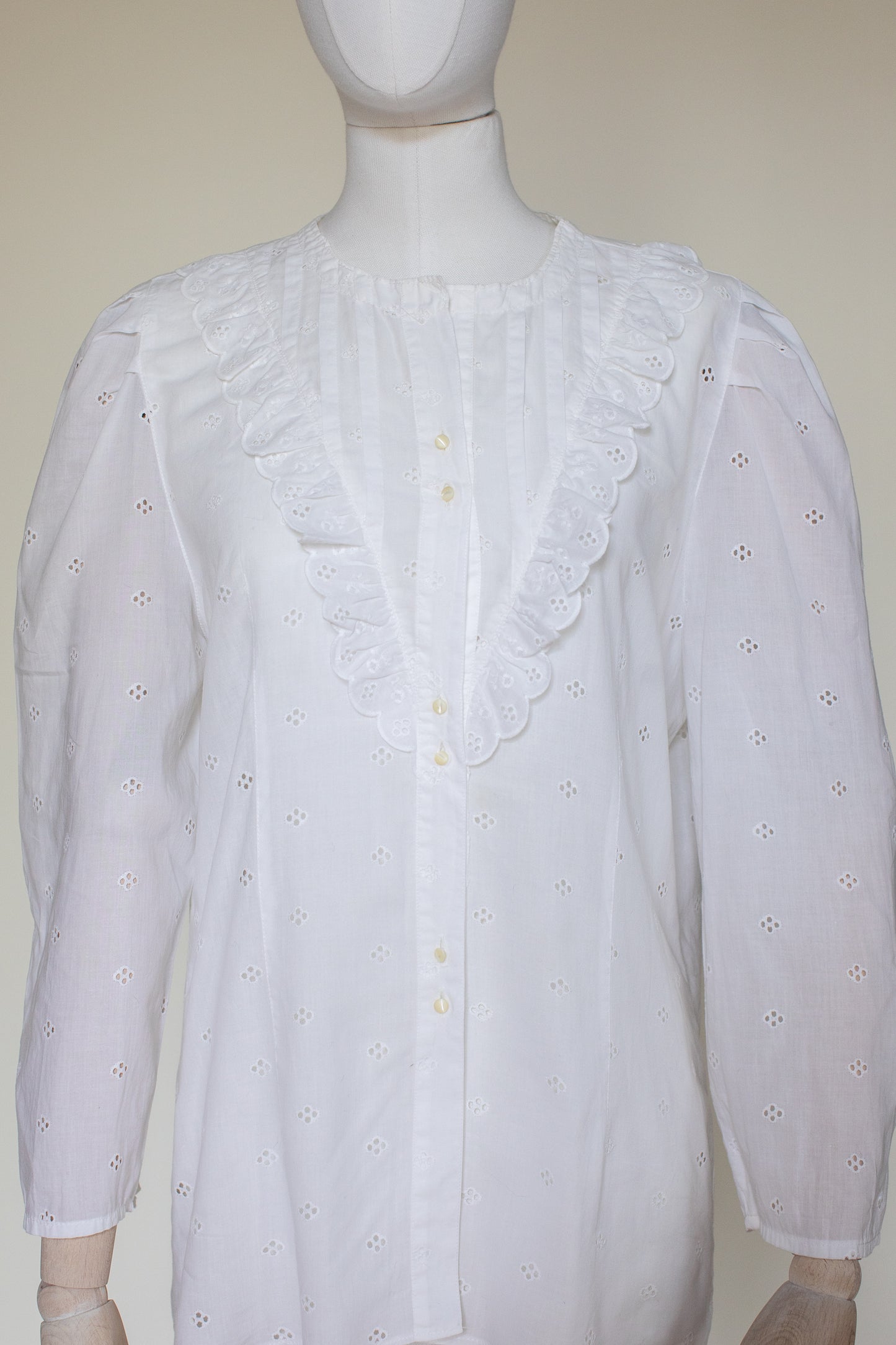 1980s Vintage White Cotton Blouse Size S-M
