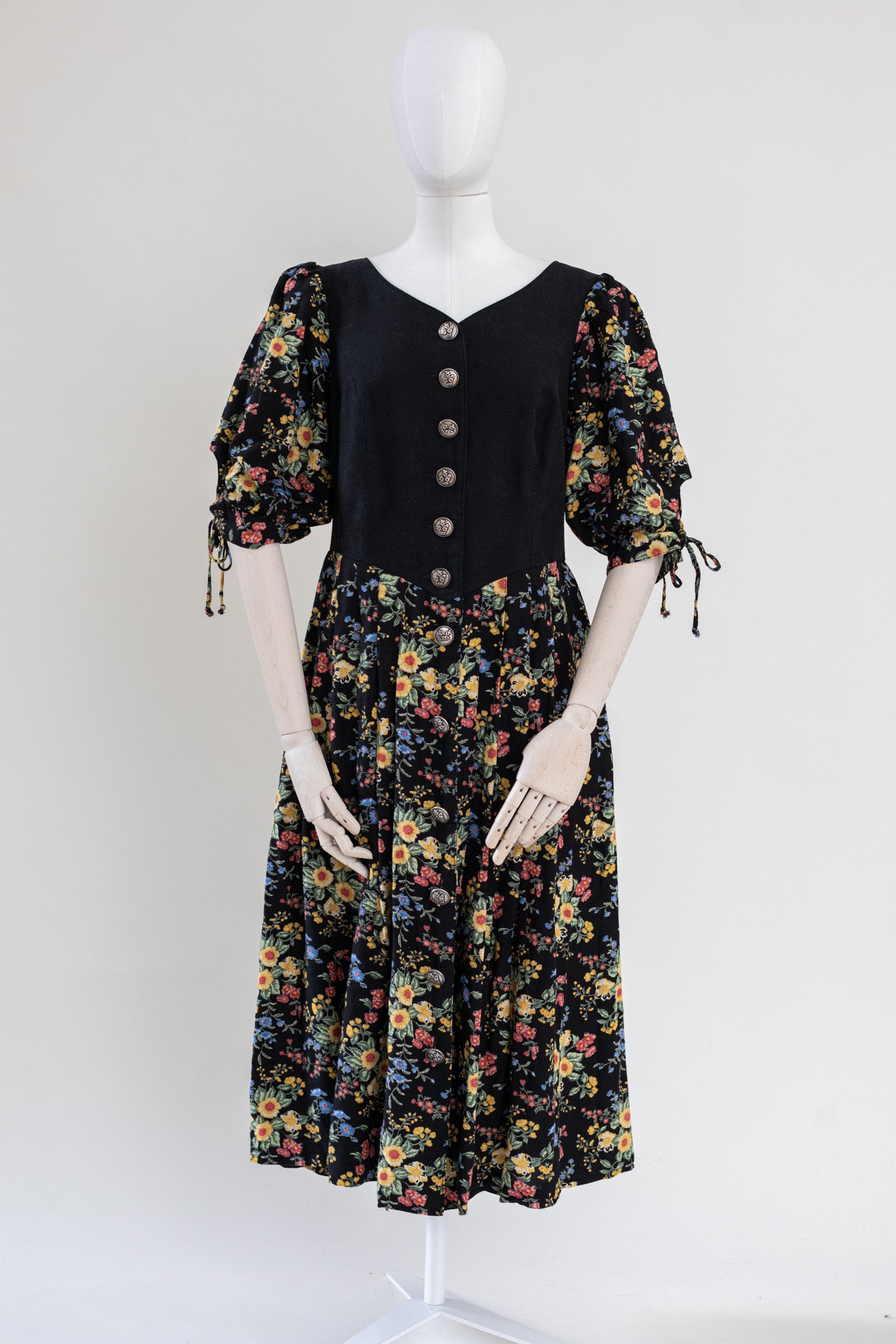 1980's Vintage Austrian Black Linen Dress with Floral Pattern - Size M-L