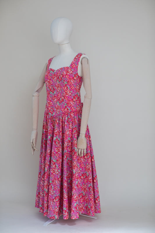 1980s Vintage Laura Ashley  bright pink cotton dress with an open back and a ribbon - Size M
