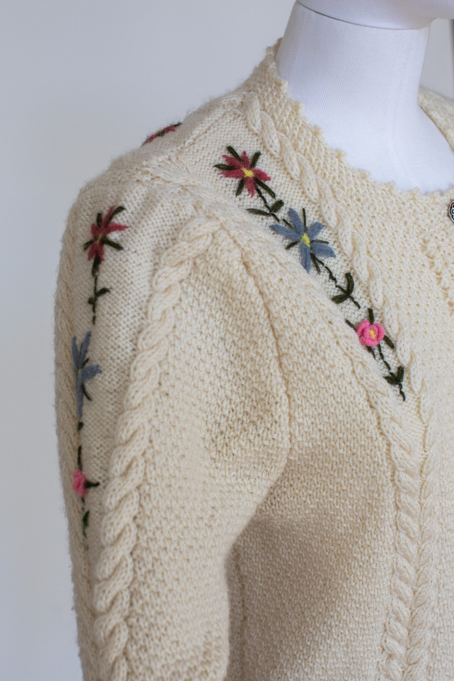 Vintage Beige Hand Knitted Austrian Cardigan with Floral Embroidery Size XS-S