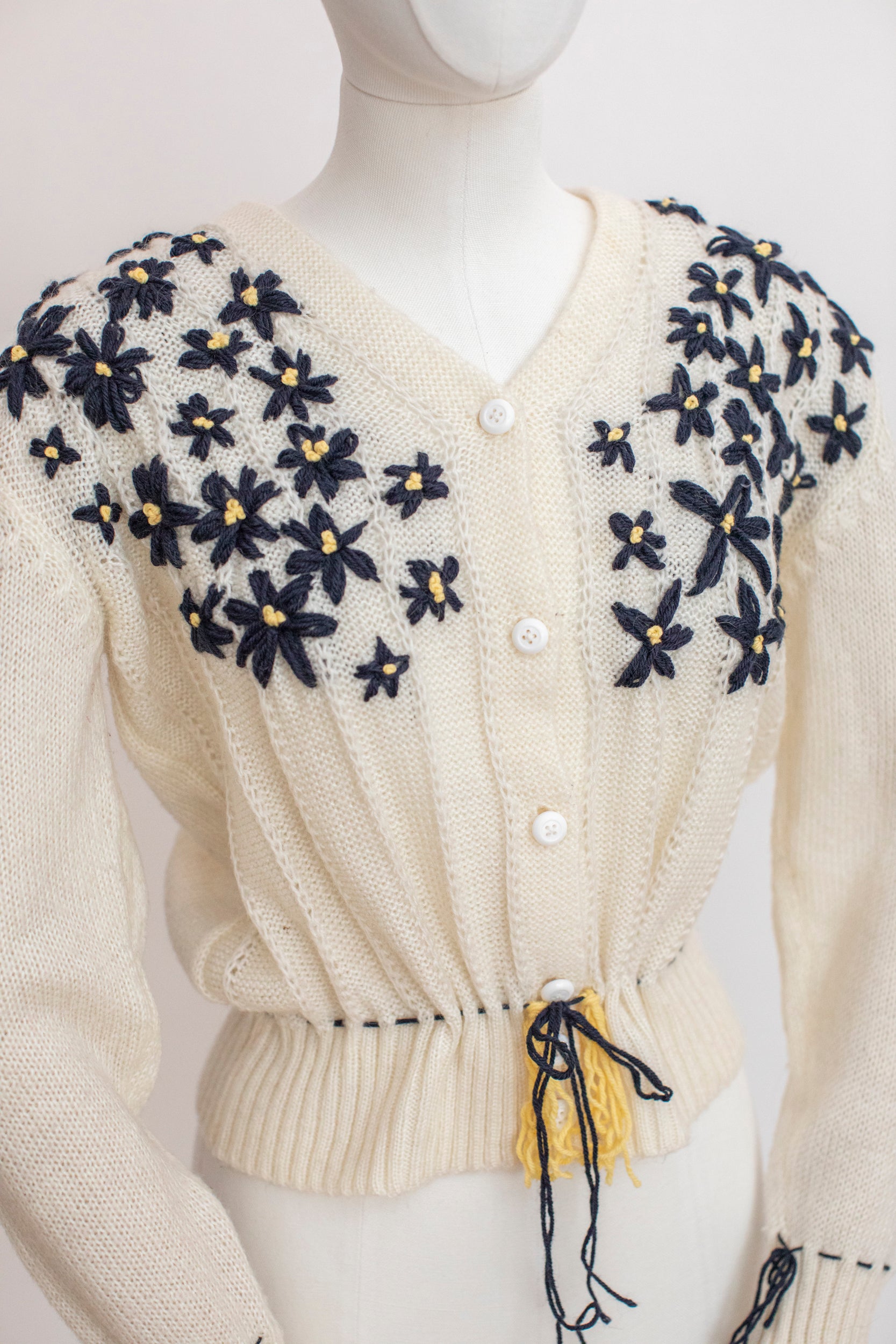 Vintage West Germany Hand Embroidered outlet Cardigan Sweater Black Size M(42 EU)